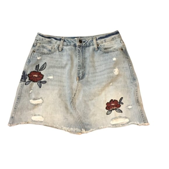 Altard State Distressed Denim Skirt Embroidered Flower Design Size 30 Mini Jean - Picture 2 of 7